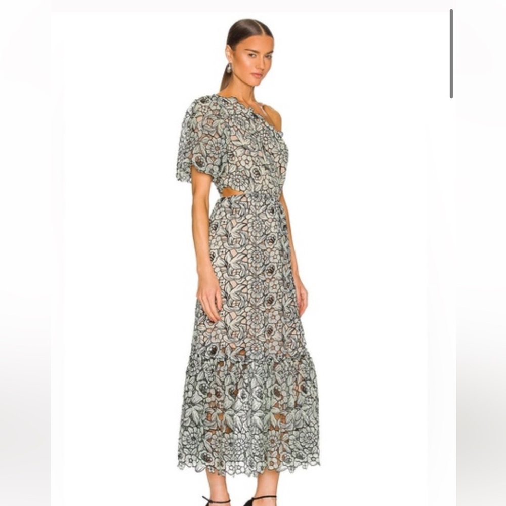 Elliatt Alina One Shoulder Floral Lace Crochet Maxi Gown Dress Size xs $390